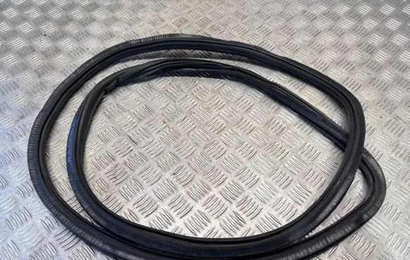 Audi A4 S4 B9 Front door rubber seal 8W0831721B