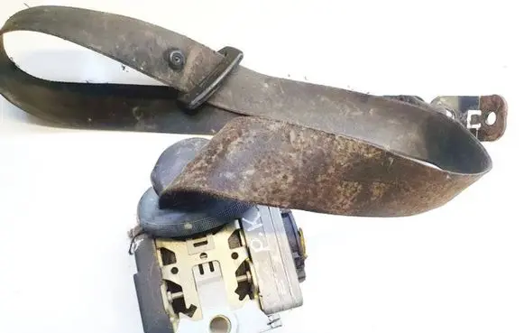 Skoda Octavia Mk1 (1U) Front seatbelt 1u4857701c 00064785
