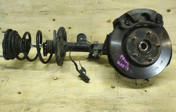 Toyota Prius+ (ZVW40) Front wheel hub spindle knuckle