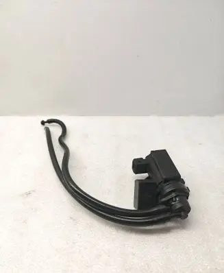 BMW 3 E90 E91 Turbo solenoid valve 72279600 2247906