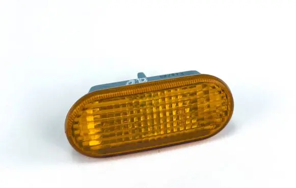 Volkswagen Golf IV Front fender indicator light 3B0949117B