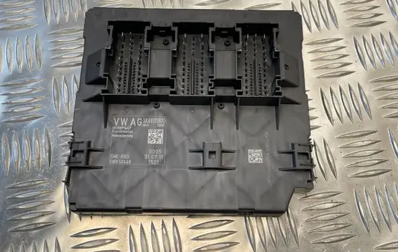 Volkswagen PASSAT B7 Other control units/modules 3AA937087D