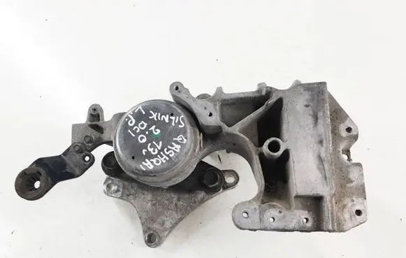 Nissan Qashqai+2 Engine mount vacuum valve 