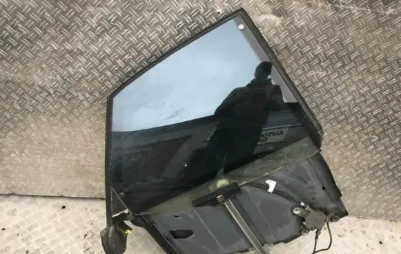 Audi A6 S6 C4 4A Rear door window/glass frame 