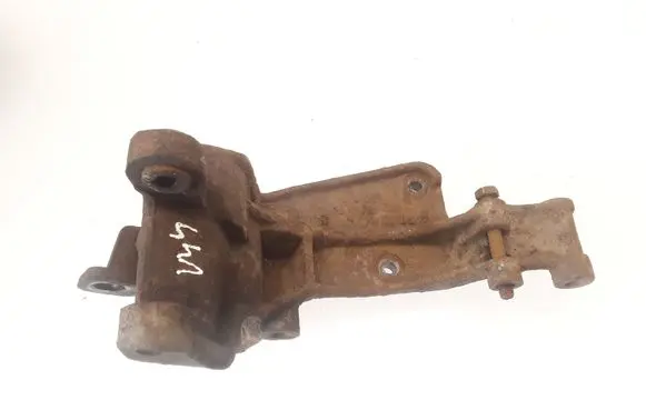 Volkswagen Golf II Generator/alternator bracket 