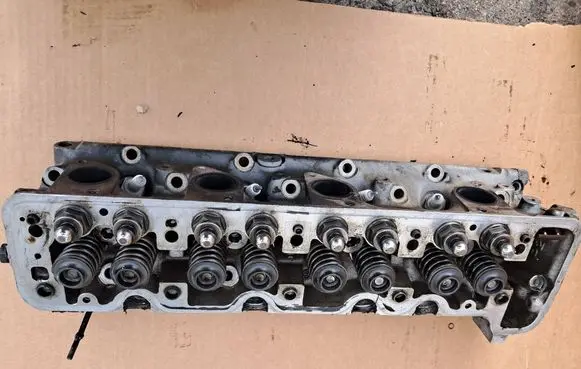 Mercedes-Benz S W126 Engine head 1170164001