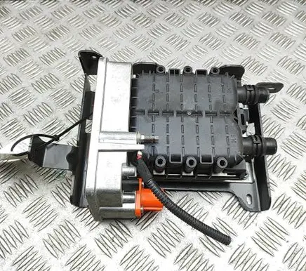 Peugeot 208 II Hybrid/electric vehicle battery fan 9821712680