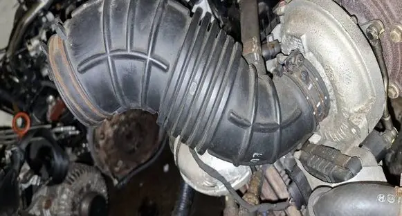 KIA Sorento Air intake hose/pipe 