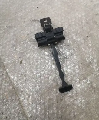 Volkswagen Jetta USA Front door check strap stopper
