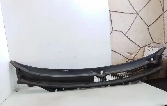 Ford Mondeo Mk III Wiper trim 