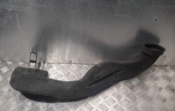 Chevrolet Cruze Air intake duct part 631048618 13307080