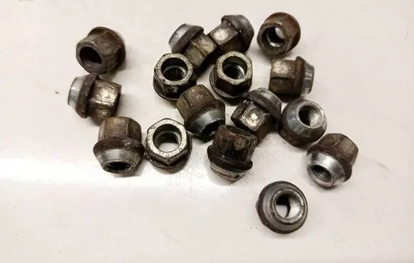 Opel Insignia B Nuts/bolts 