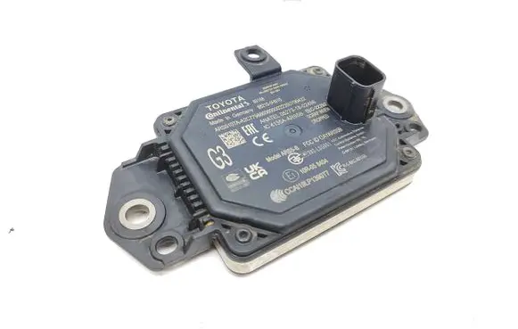 Toyota Aygo X Distronic sensor radar 882100H010 4135AARS5B