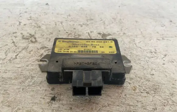 Mercedes-Benz ML W163 Transfer box differential control unit A1635457932 017011 4450000051E