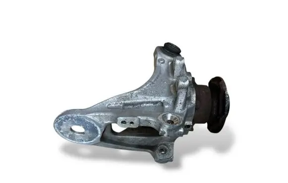 Rear wheel hub spindle/knuckle