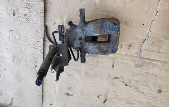 Volkswagen Caddy Rear brake caliper