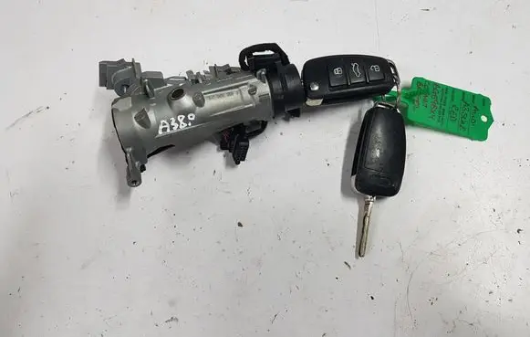 Audi A3 S3 8P Ignition lock 