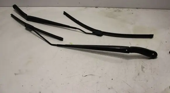 Chrysler Voyager Front wiper blade arm 05113044AB 05113045AB
