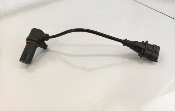 BMW 7 E65 E66 Crankshaft position sensor 0281002CAREWAY