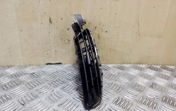 Ford Kuga II Dash center air vent grill 07466000