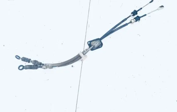 Gear shift cable linkage