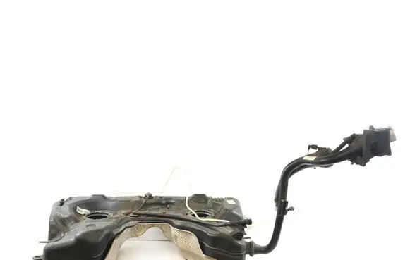 Audi Q3 8U Fuel tank 5N0201085K 5N0201307F