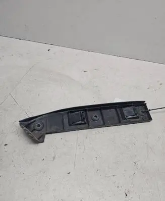 Front bumper mounting bracket