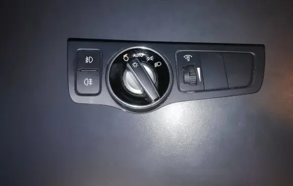 Hyundai i40 Light switch 933003Z050 39R1031000