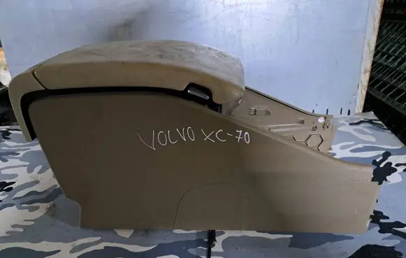Volvo XC70 Center console 377798