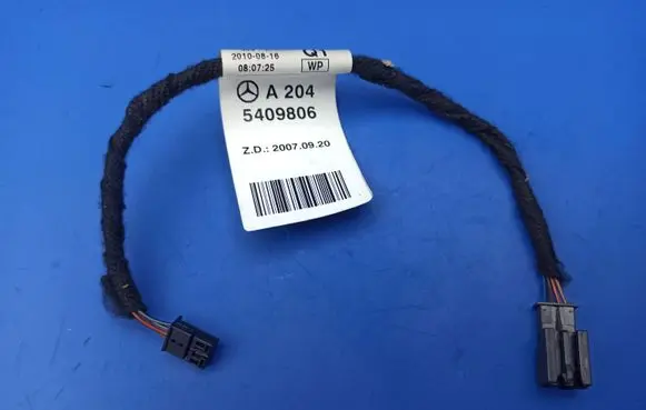 Mercedes-Benz C W204 Panel wiring A2045409806