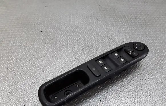 Peugeot 407 Electric window control switch 96468704XT