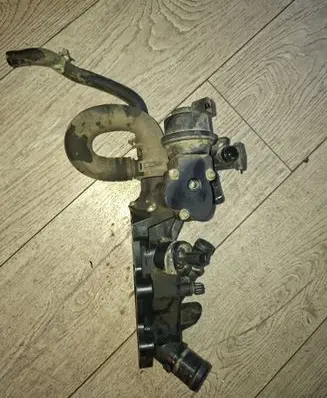 Renault Clio IV Thermostat 110601073R