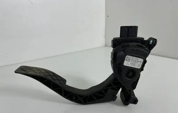 Audi A4 S4 B8 8K Accelerator throttle pedal 8K1721523A 6PV00950520