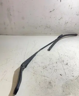 Volvo V70 Windshield/front glass wiper blade 31276003
