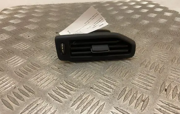 Mercedes-Benz GL X166 Air vent grill in roof A1668301054