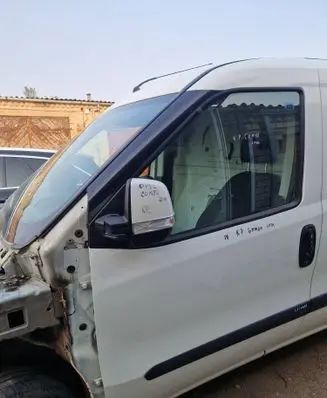 Opel Combo D Front door