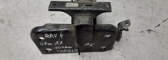 Toyota RAV 4 (XA30) Engine mount bracket