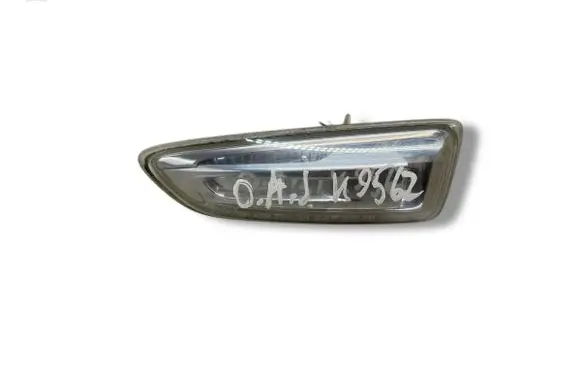 Opel Astra J Front fender indicator light 13273103 5510512838