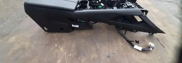 Peugeot 508 II Center console 98164316ZD