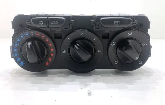 Opel Corsa E Interior fan control switch 466119570