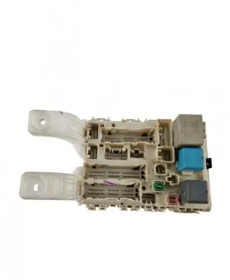 Toyota Prius (NHW20) Fuse module 5e171792