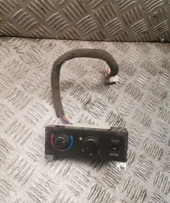 Mitsubishi Pajero Interior fan control switch 1464307954