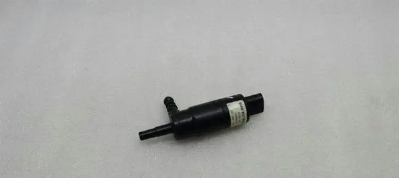 BMW 3 E46 Headlight washer pump 8377430
