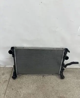 Mercedes-Benz SLK R172 Coolant radiator A0995002703