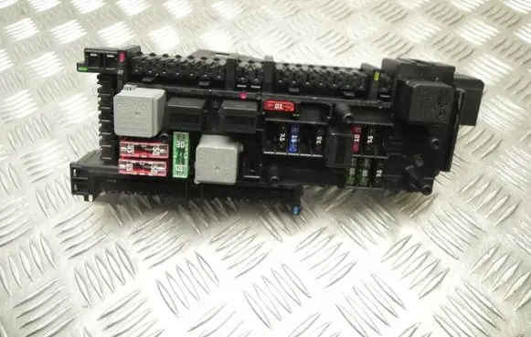 Mercedes-Benz SL R231 Fuse box set A1682980660 G4024