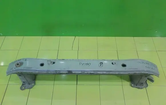 Volvo C30 Front bumper support beam PRZOD