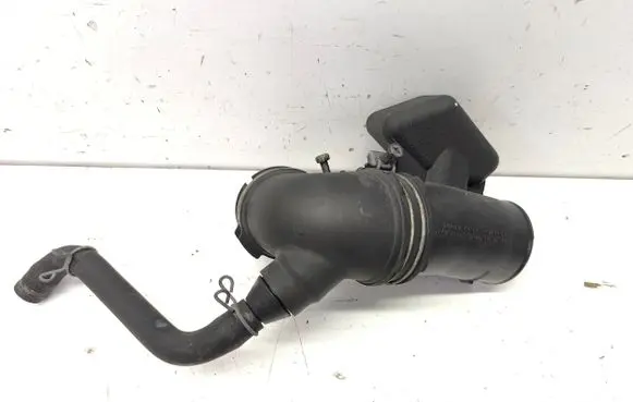 Intake resonator