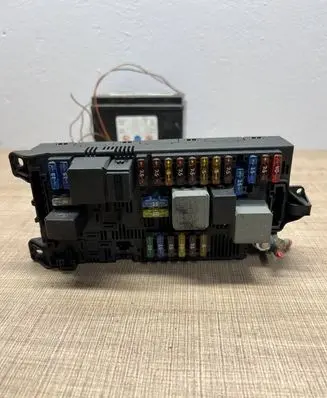 Mercedes-Benz E W211 Fuse module 2115454201 A20582900293 00005927A22