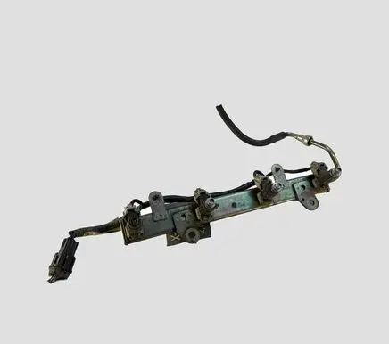 Nissan X-Trail T30 Fuel main line pipe