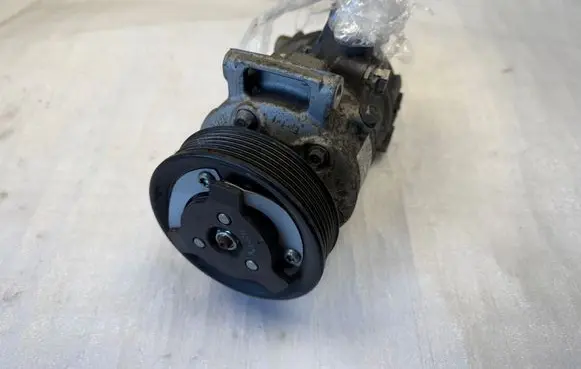 Seat Ibiza IV (6J,6P) Air conditioning (A/C) compressor (pump) 5Q0816803E 05301611663